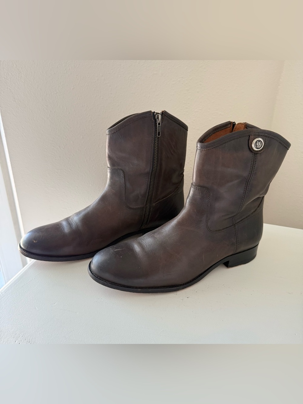Frye | Women’s 10 B | Brown Leather Melissa Button Short Ankle Boots Distressed